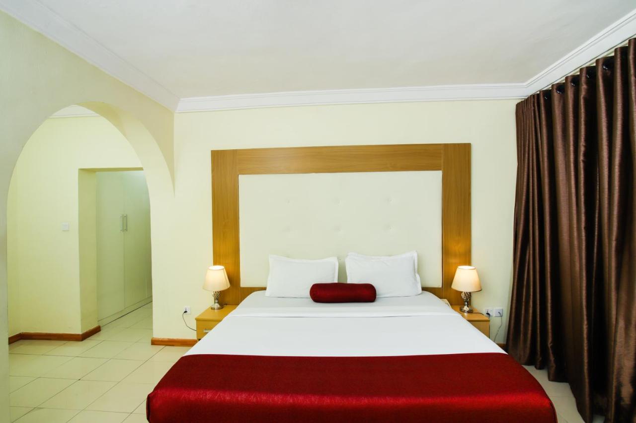Chateux De Atlantique Hotel Aliayabiagba Exterior photo