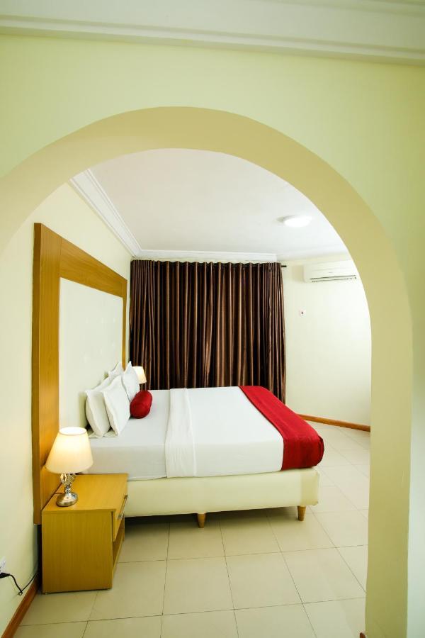 Chateux De Atlantique Hotel Aliayabiagba Exterior photo